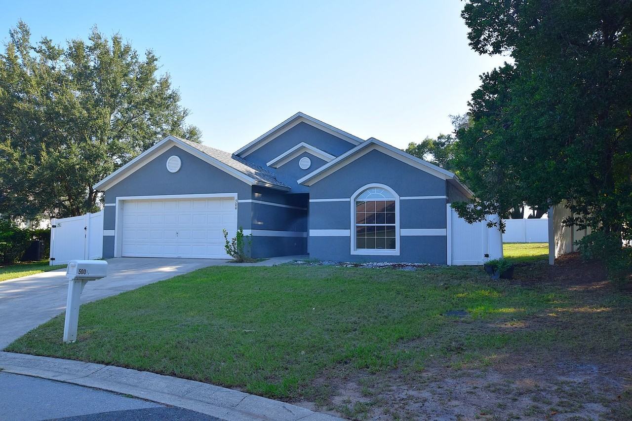 500 Lake Charles Dr - Photo 2 of 34