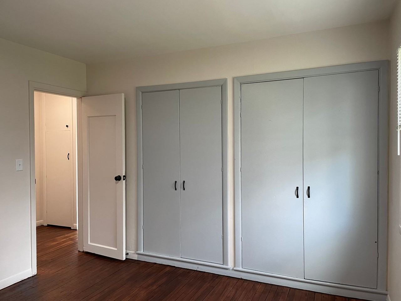 467-8th Street NW - Photo 3 of 19