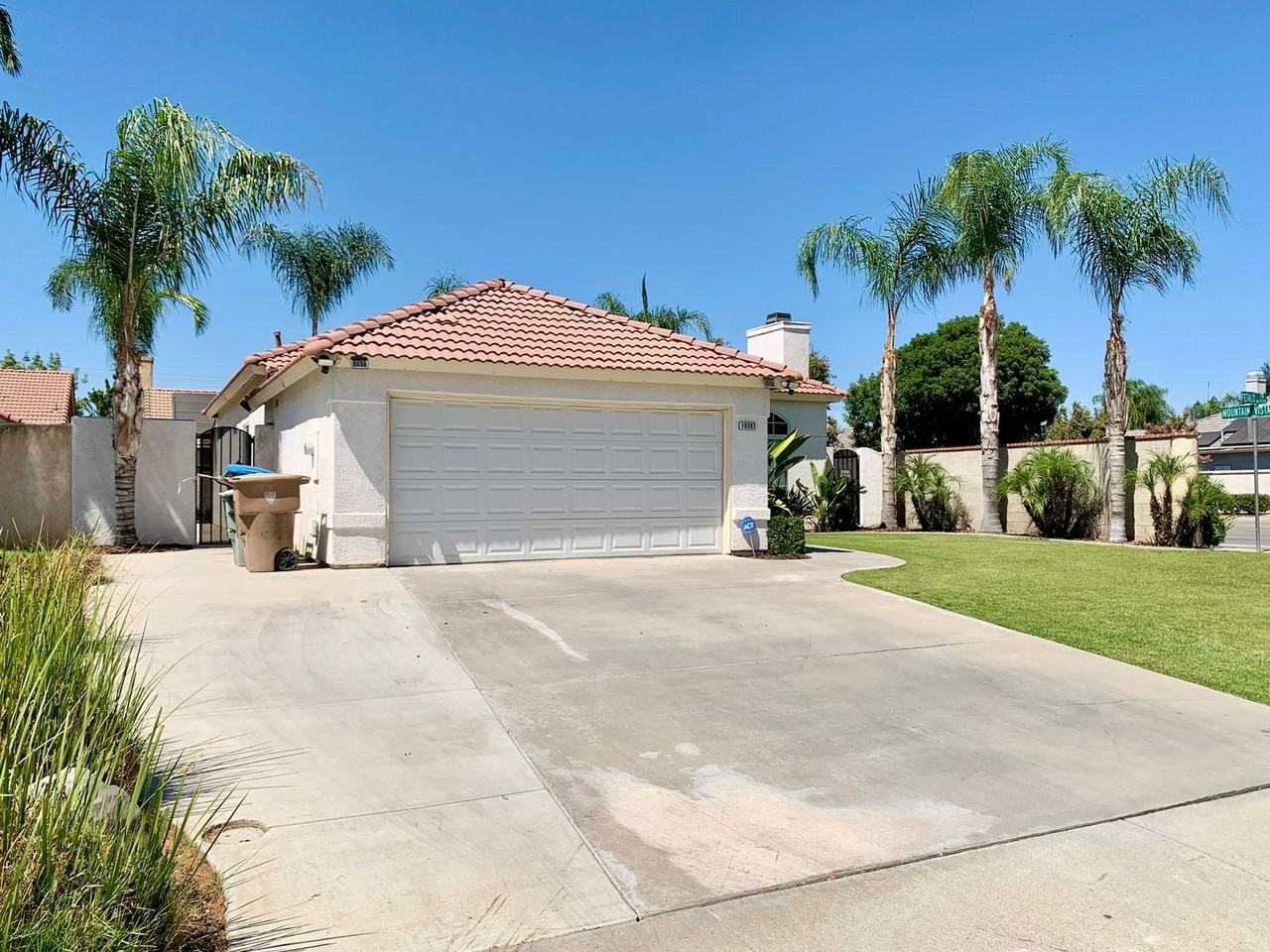 10502 Petalo Dr - Photo 3 of 25