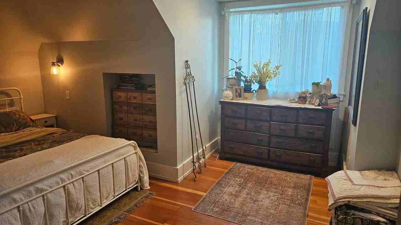 607 W Main St #B - Photo 4 of 42