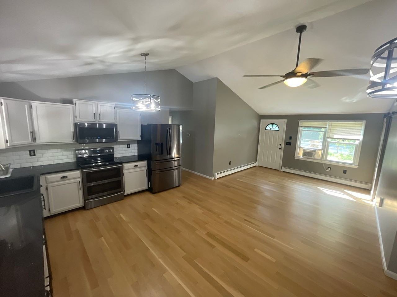 1005 Main St - Photo 2 of 27