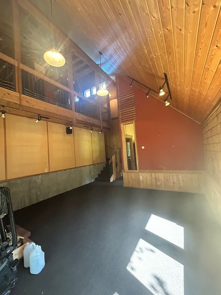 957 N Shoshone Loop - Photo 3 of 25