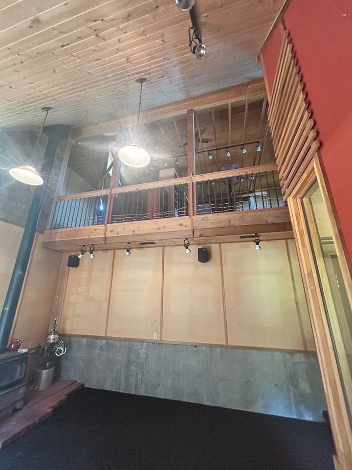 957 N Shoshone Loop - Photo 4 of 25