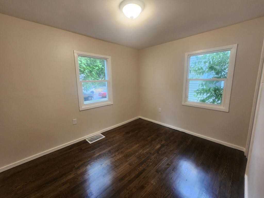 2366 Tennessee St - Photo 3 of 11