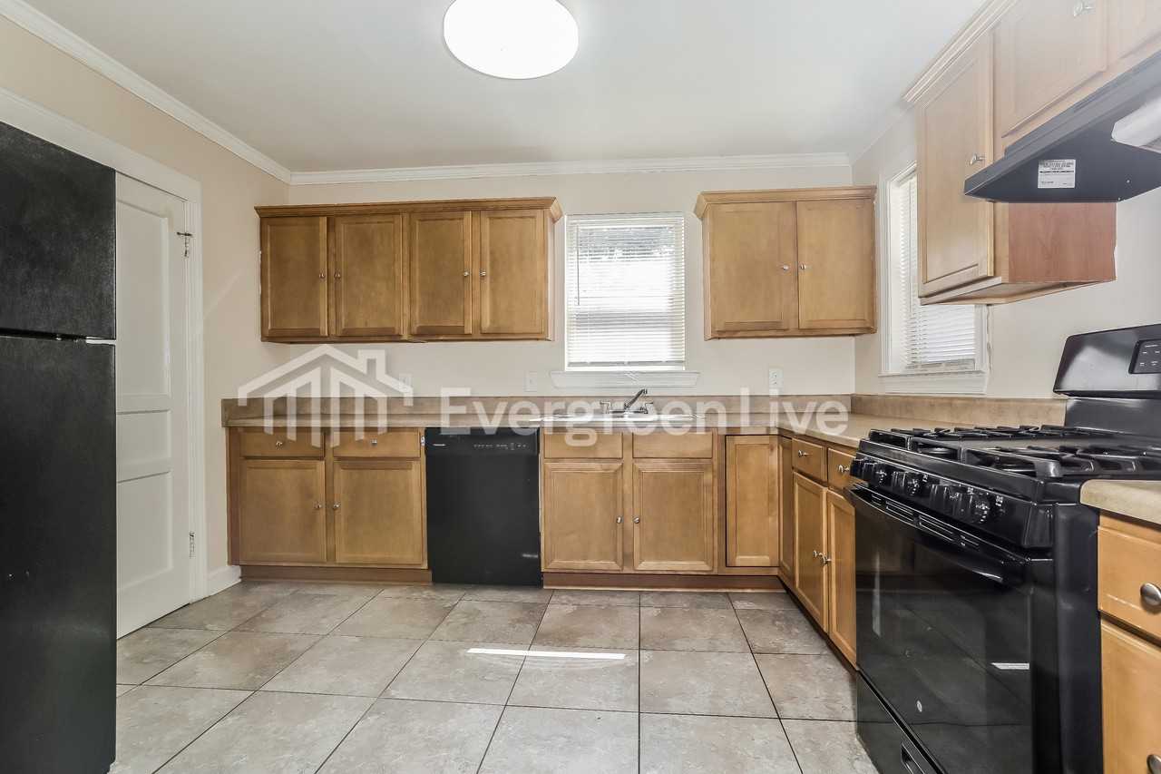5112 W 30th St - Photo 6 of 15