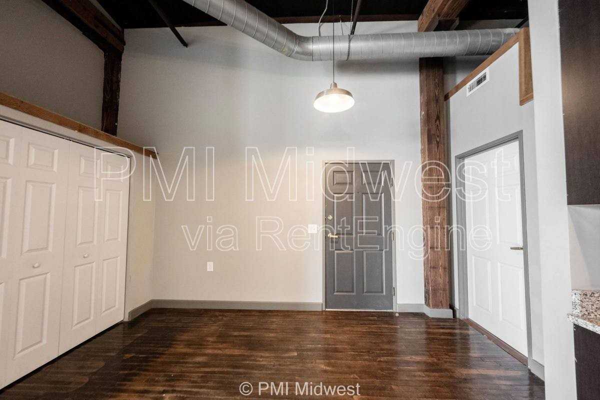 501 Madison Ave #206 - Photo 2 of 8