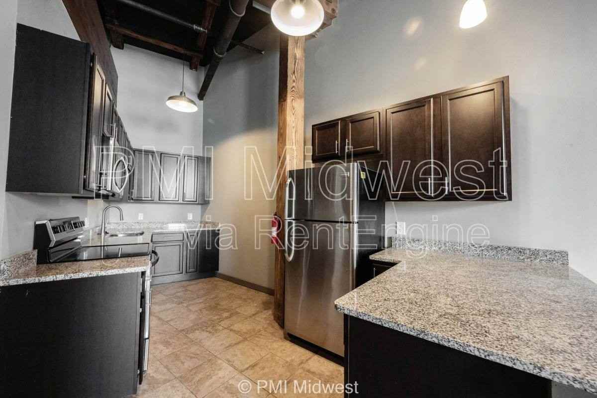 501 Madison Ave #206 - Photo 3 of 8