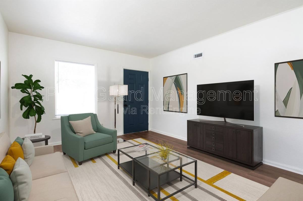 821 S Beverly Dr #821B - Photo 2 of 4