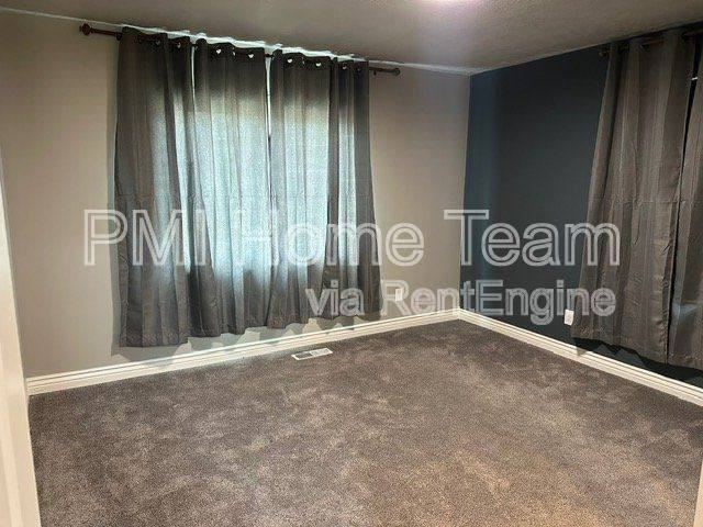 1175 E S Weber Dr - Photo 2 of 10