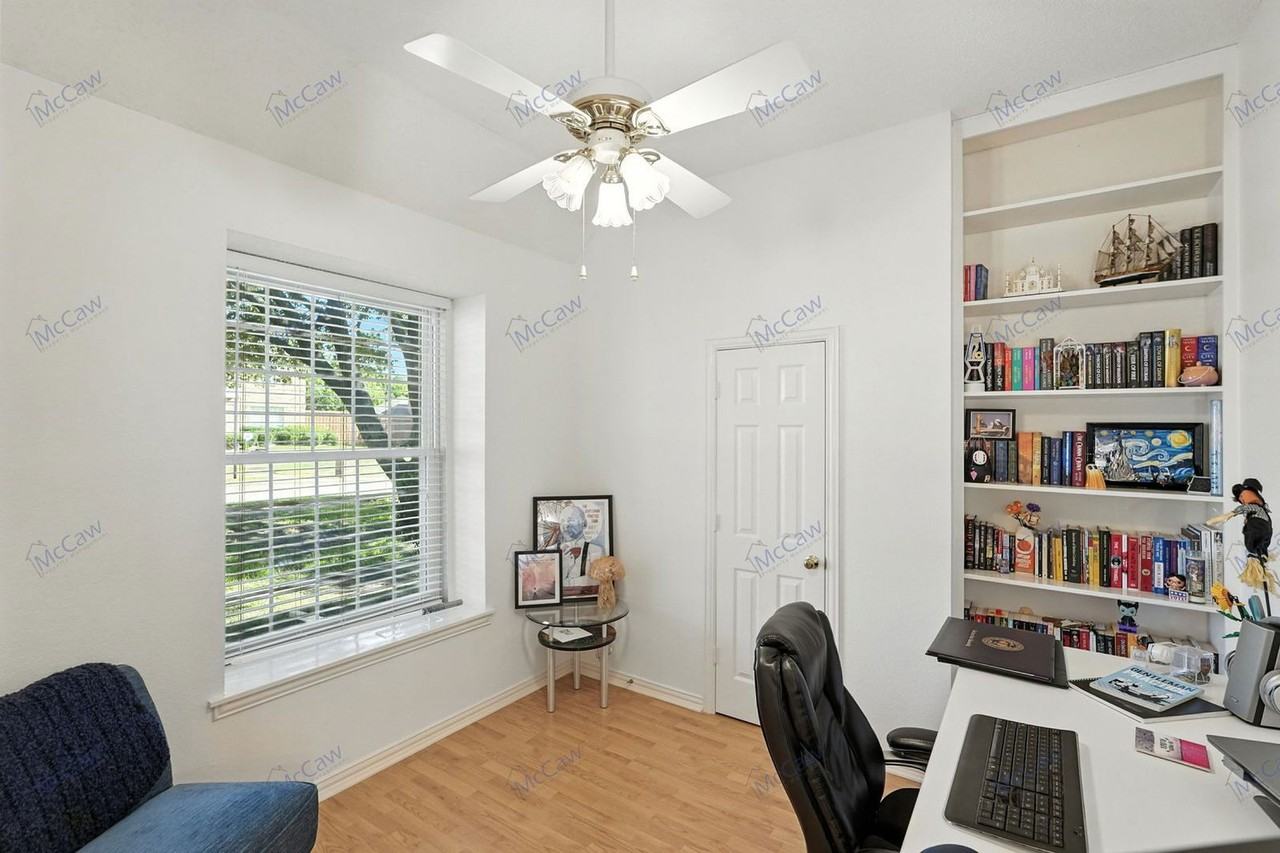 4316 Lavaca Dr - Photo 4 of 23