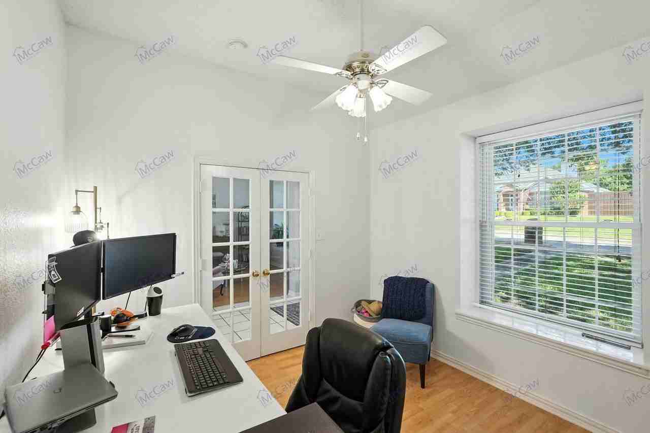 4316 Lavaca Dr - Photo 5 of 23