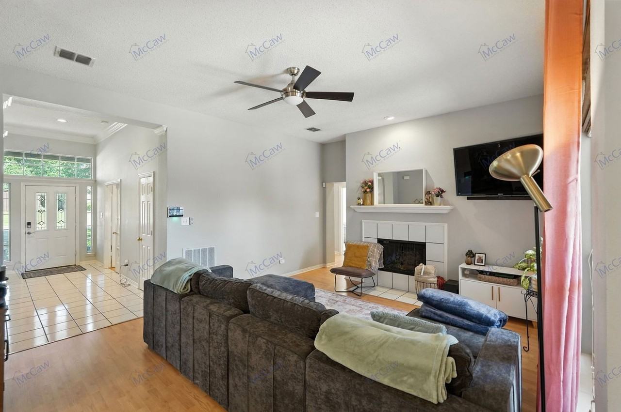 4316 Lavaca Dr - Photo 6 of 23