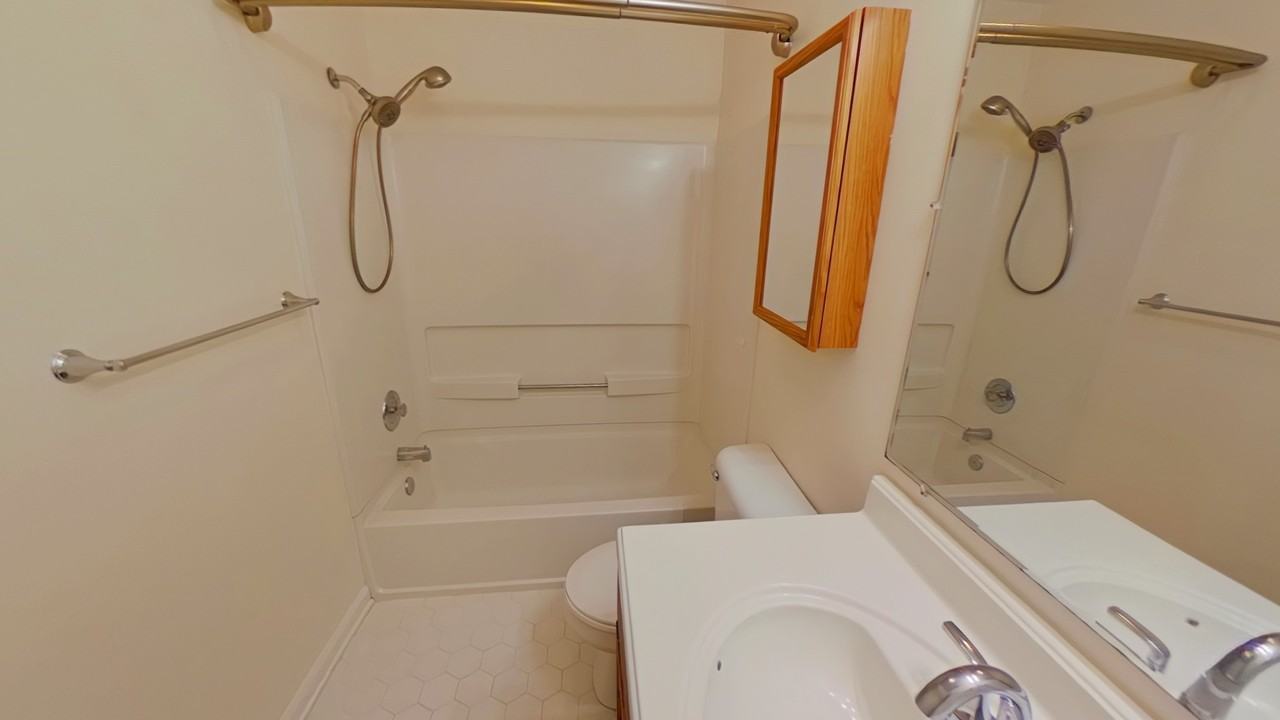 6741 Foxberry Rd - Photo 5 of 41