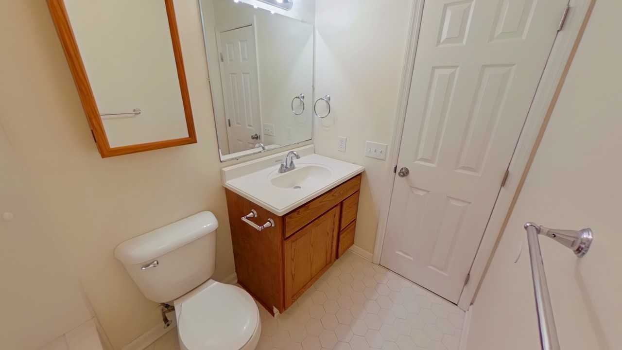 6741 Foxberry Rd - Photo 6 of 41