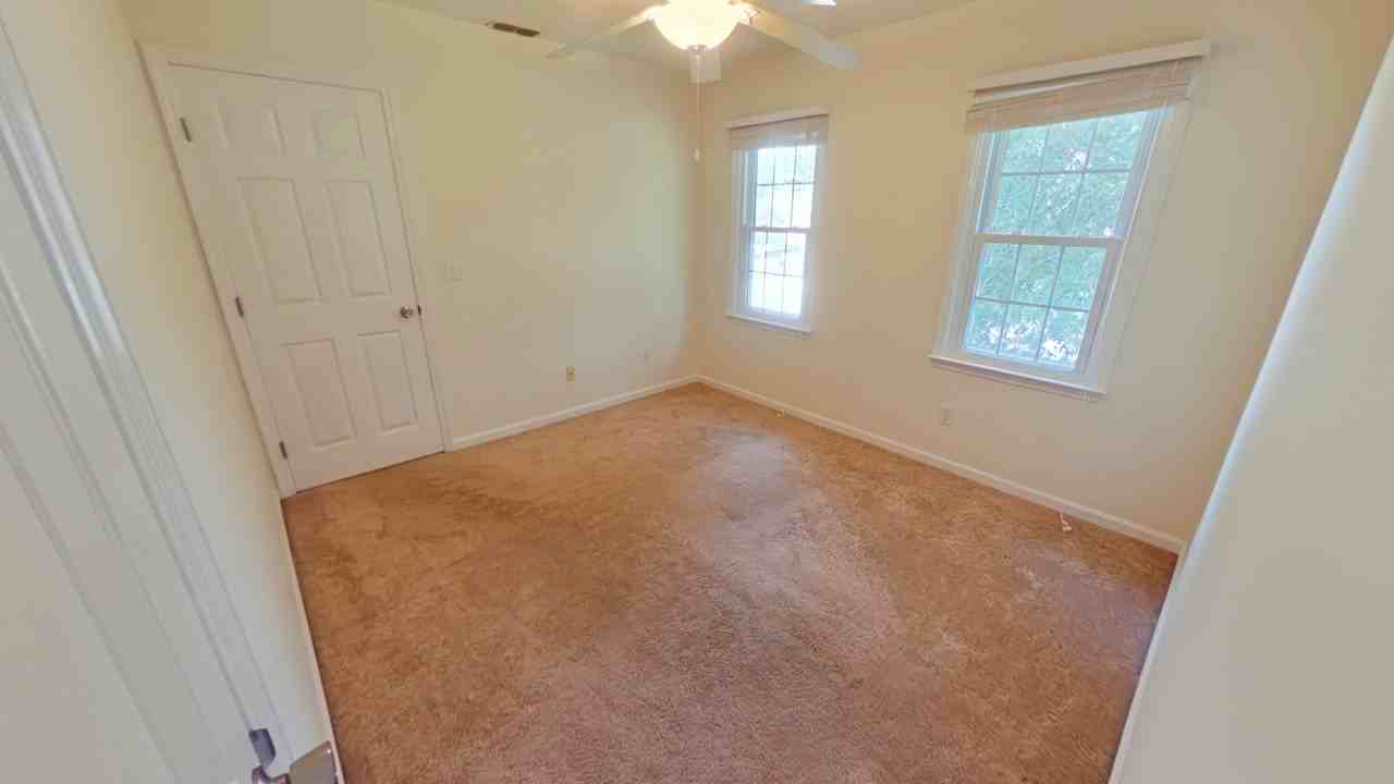 6741 Foxberry Rd - Photo 6 of 41