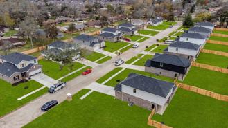 406 Magnolia Ln - Photo 1 of 1