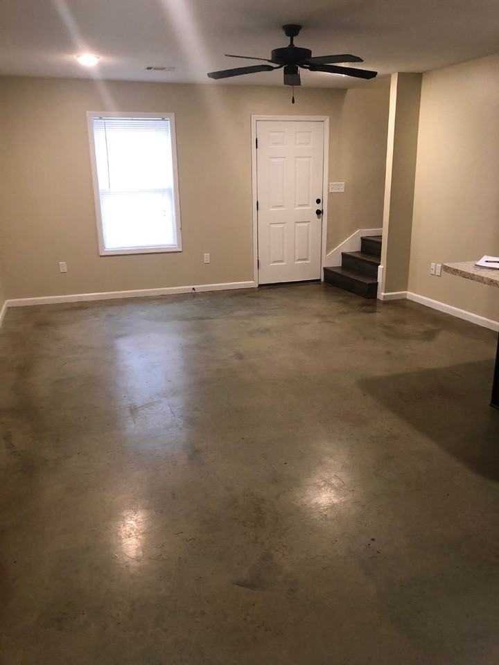 1104 Cartwright St #5 - Photo 5 of 15