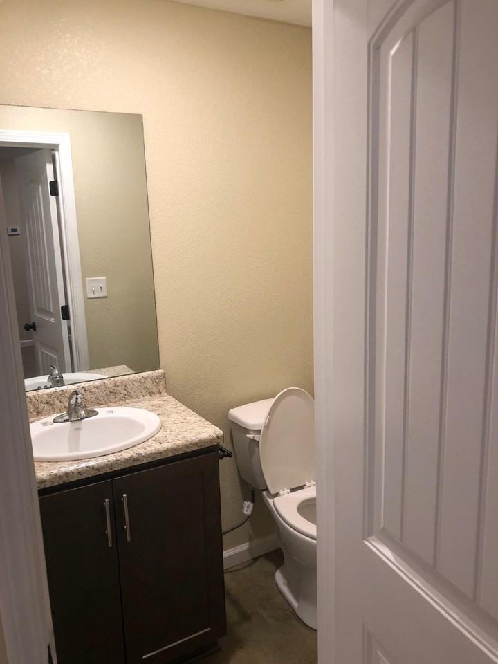 1104 Cartwright St #5 - Photo 7 of 15