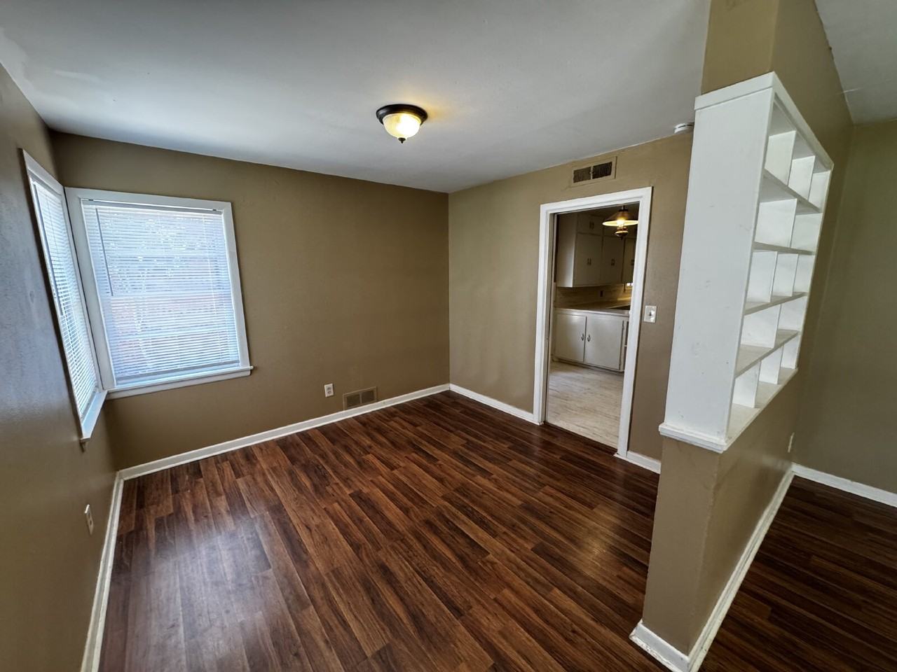 3808 23rd St - Photo 4 of 12