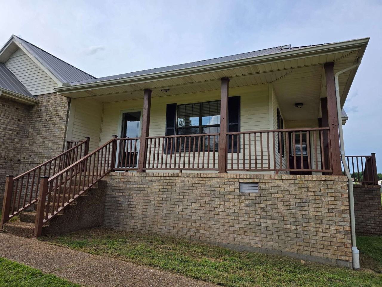 148 Roberts Rd - Photo 3 of 22