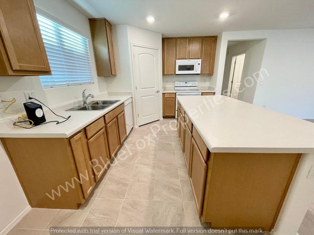8790 E Stone Meadow Cir - Photo 2 of 23