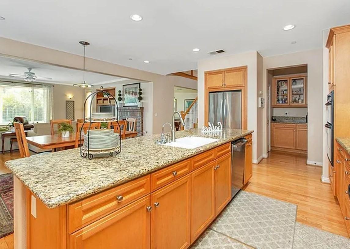 15374 Falcon Crest Ct #NA - Photo 5 of 16