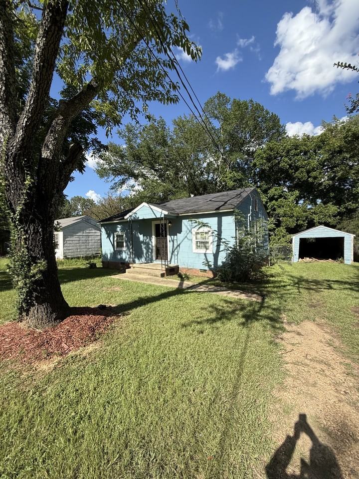 2962 Greenwood Ave #NA - Photo 2 of 13