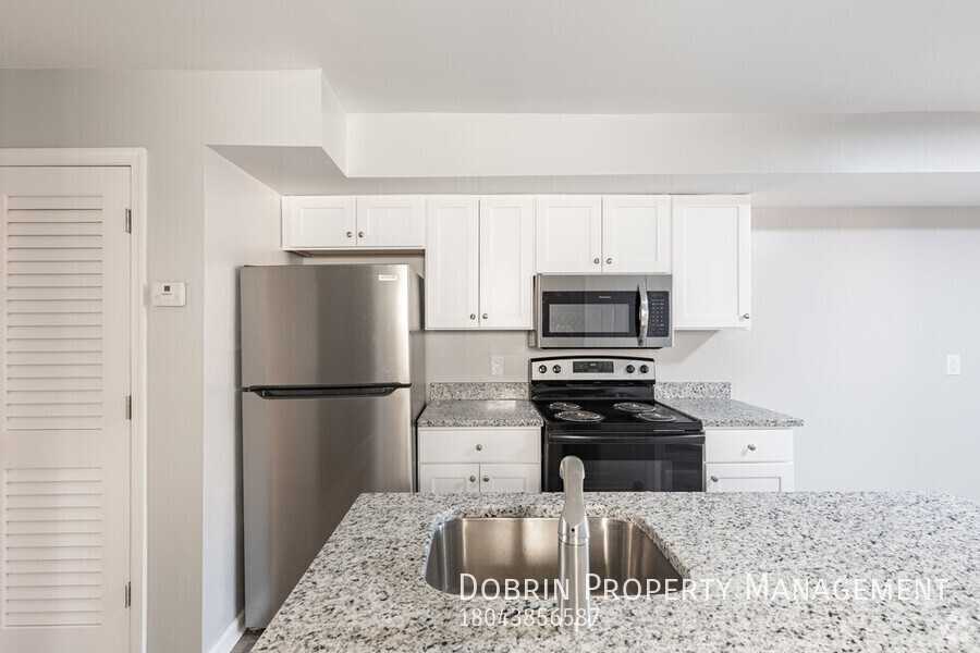 1706 Hickory St - Photo 2 of 19