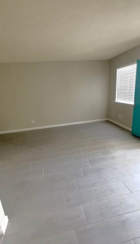 Henderson Townhomes (HT) - Photo 3 of 13