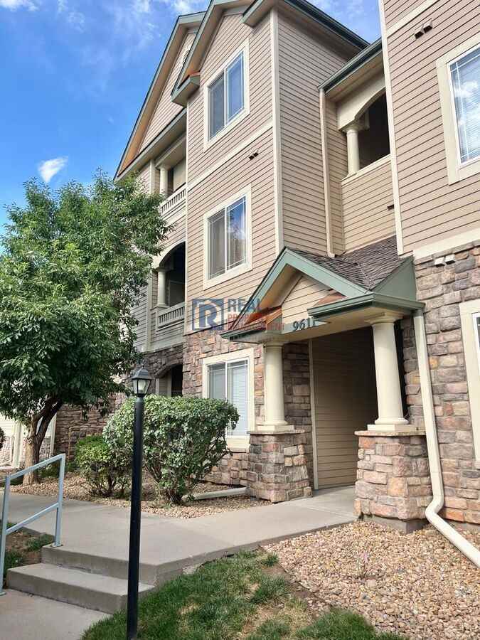 9611 W Coco Cir #204 - Photo 2 of 20