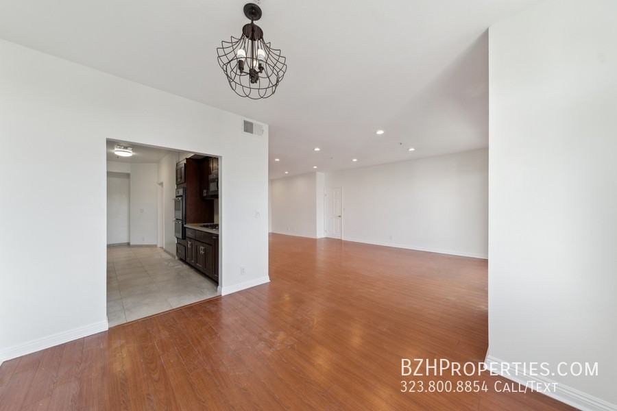 1508 Greenfield - Photo 3 of 26