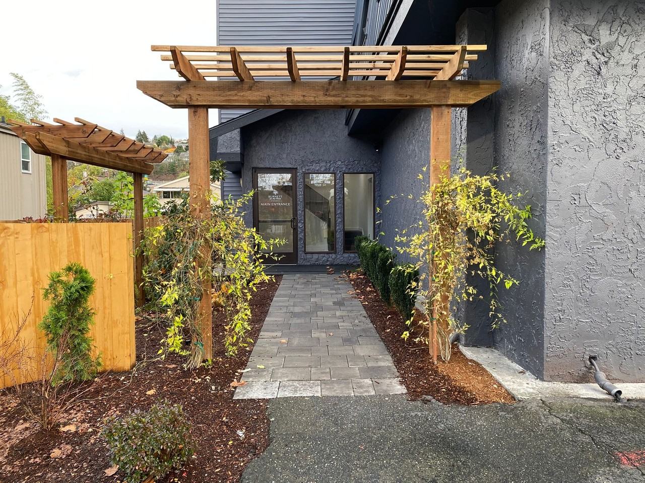 Burnett on the Park Apartments - Photo 2 of 13