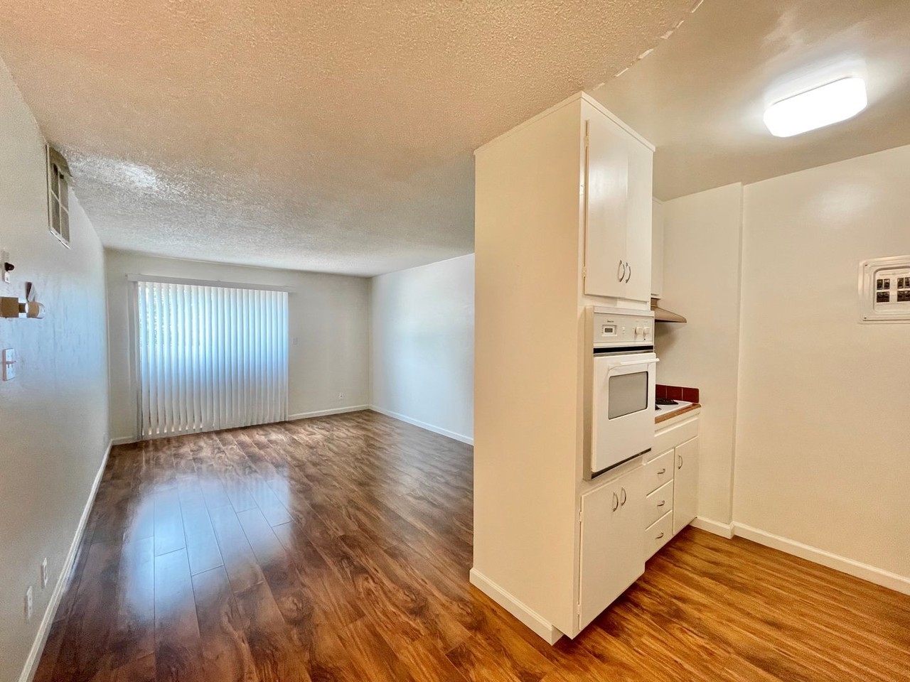 1100 39th Street - Photo 7 of 30