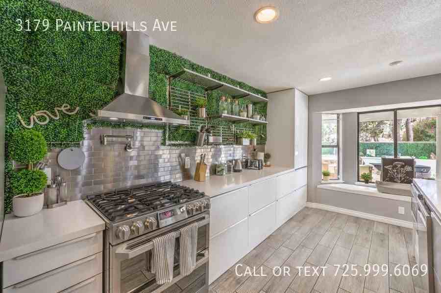 3179 Paintedhills Ave - Photo 2 of 50