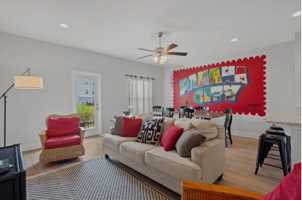 featured image of 1884 Pointe Dr