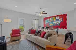 1884 Pointe Dr - Photo 1 of 1