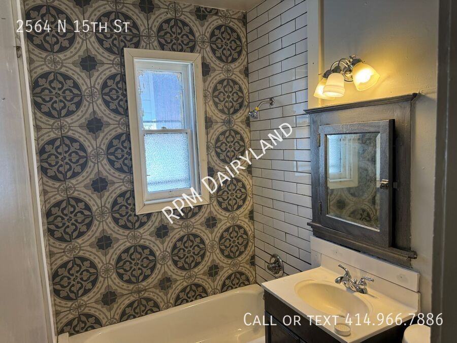 2564 N 15th St - Photo 2 of 5