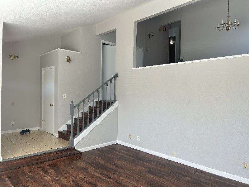 22200 Cynthia Ct - Photo 2 of 11