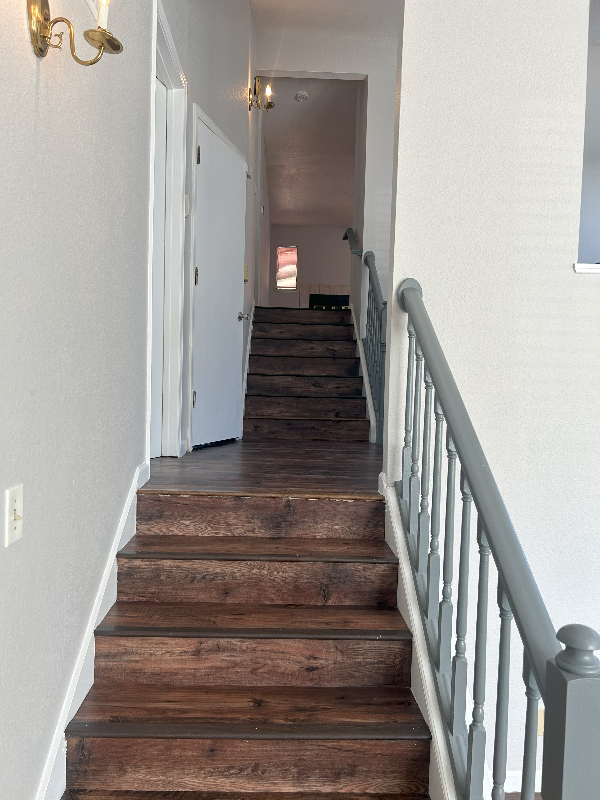22200 Cynthia Ct - Photo 3 of 11