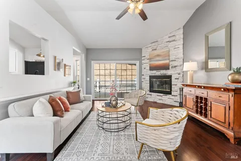 1017 Arroyo Linda Ct - Photo 2 of 16