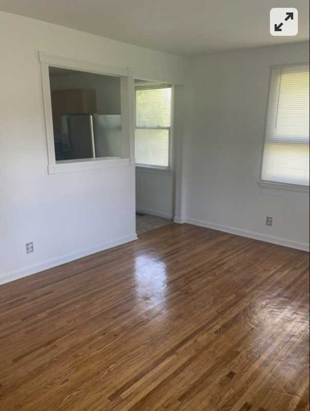 901B W Eastland Ave - Photo 3 of 11