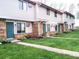 featured image of 1221 S Linn St