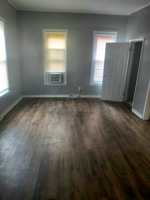 627 Kent St #1 - Photo 2 of 8