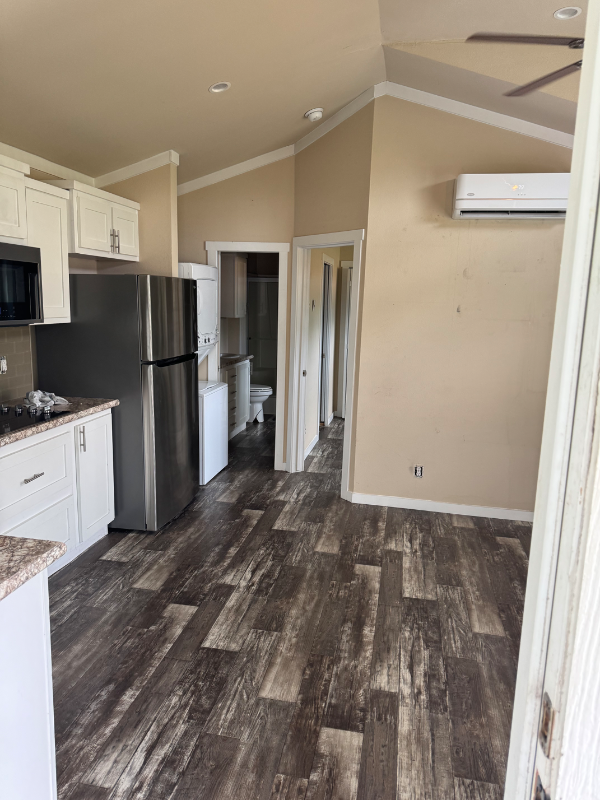 537 Bunte Rd #B - Photo 3 of 11