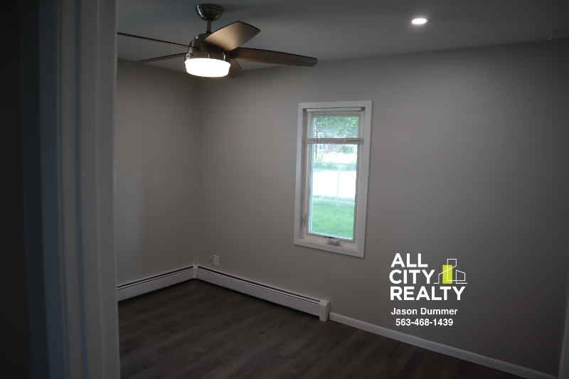 1904 Central Ave - Photo 2 of 13