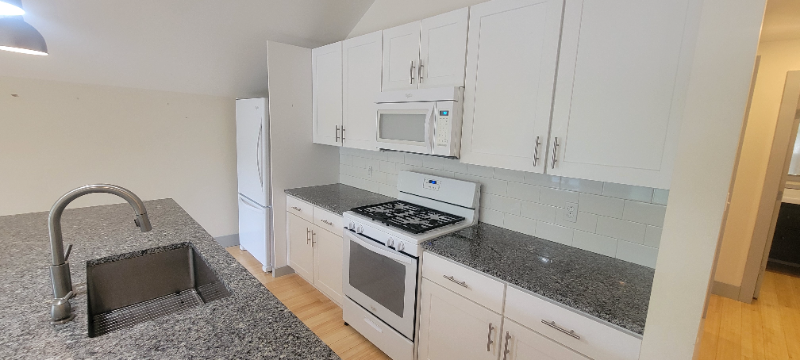 115 West Martket Street #201 - Photo 3 of 8