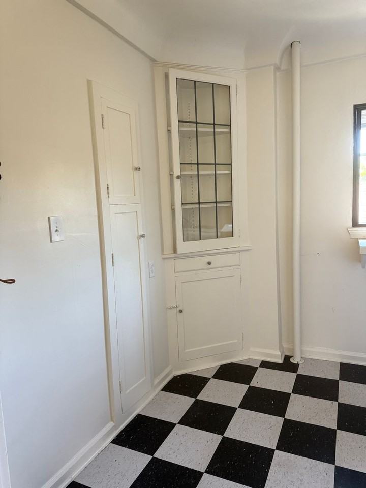 Benson Alexander Apartments - Photo 2 of 27