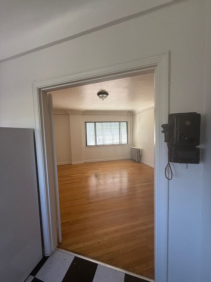 Benson Alexander Apartments - Photo 3 of 27