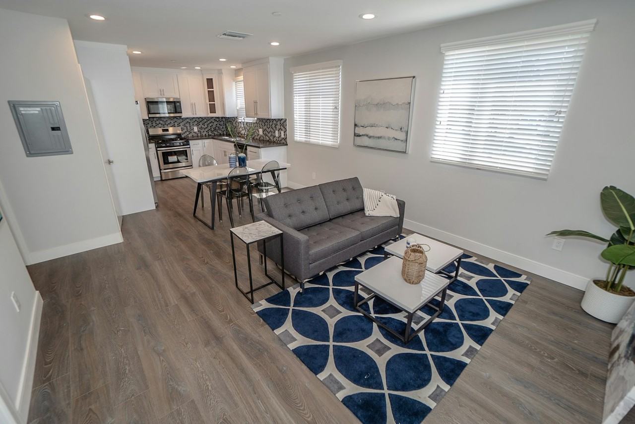 2631 South La Salle Avenue, Unit 2633 - Photo 2 of 24