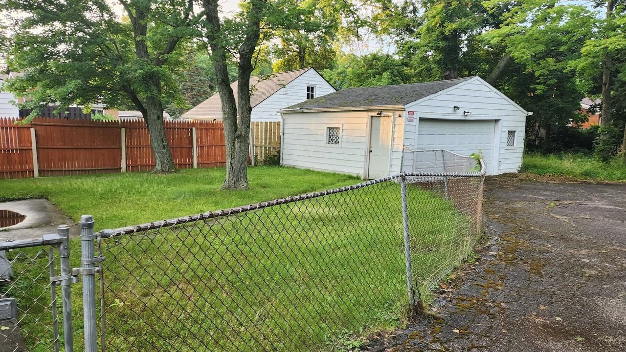 2291 Green Rd, Unit 1 - Photo 3 of 8